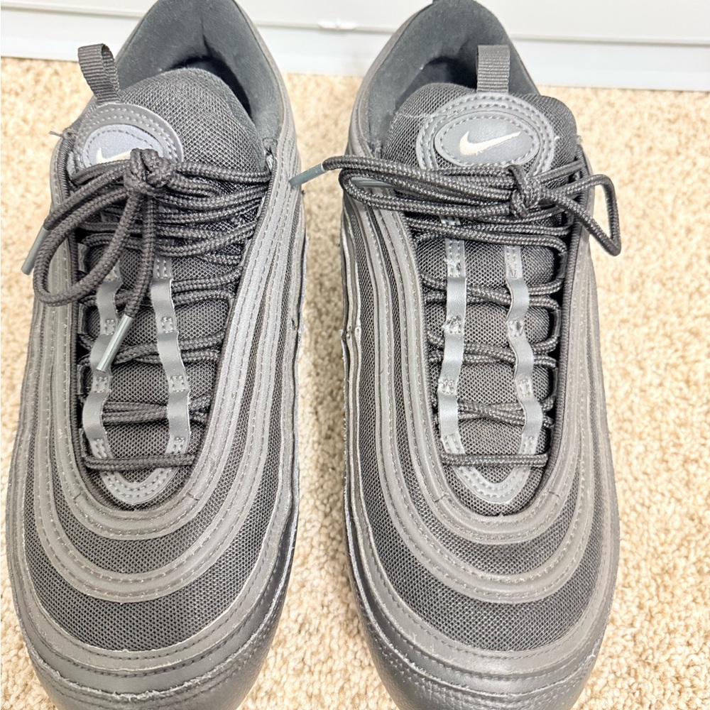 Nike Men's Black/Charcoal Sneakers